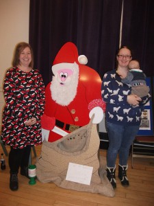 Community Council New Girls, Louise and Kirsty - Photo by Lynn Cameron